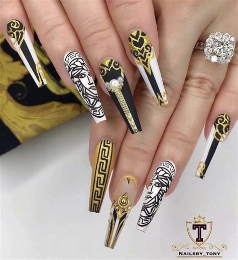 versace nails 